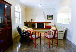 Casa grande no Guarujá - Condomínio Acapulco
